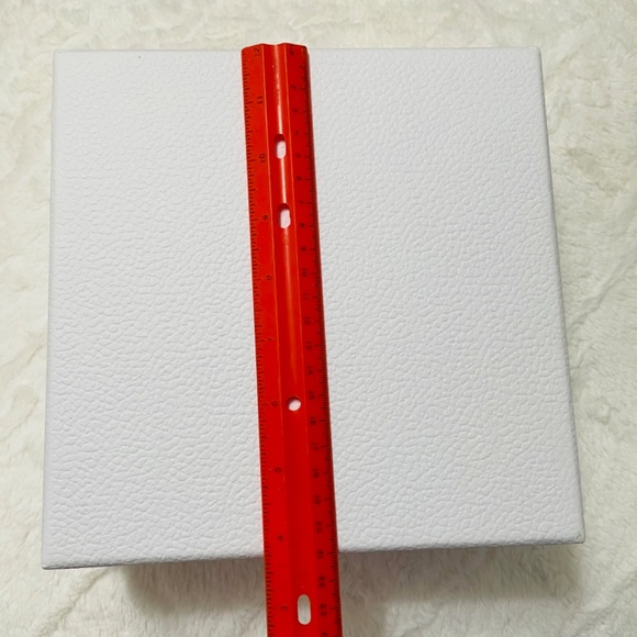 Dior Gift Box - Picture 7 of 11